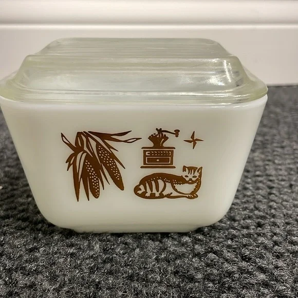 vintage Pyrex Early American brown white refrigerator storage dish 2 lids cats - Picture 2 of 7